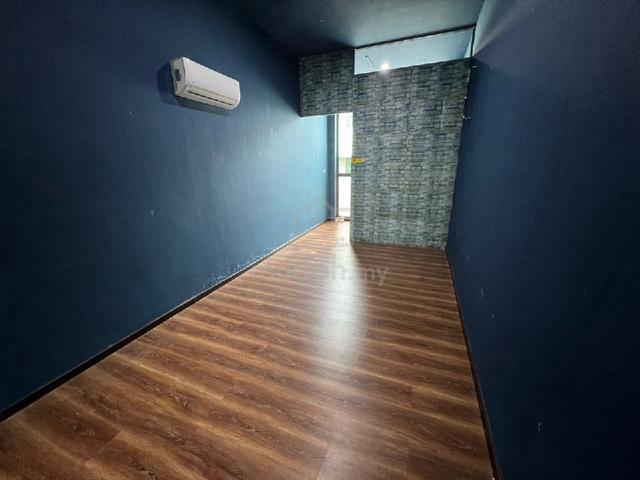 Bintulu Town Square mall, 1st floor, full reno, 240sft 3