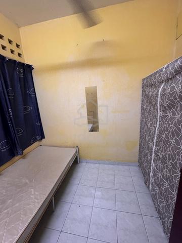 Non Sharing Female Malay Room 1