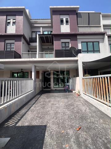 Selangor Bangi Freehold Townhouse For Sale 1