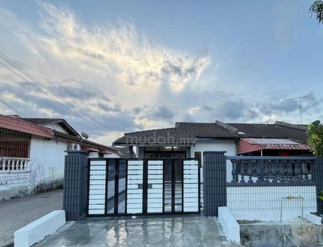 Rumah Teres Setingkat DI Taman Johor Jaya (ENDLOT) 1