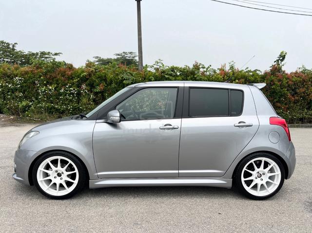 2011 Suzuki Swift 1.5 GLX Facelift ZC21 (A) - 4