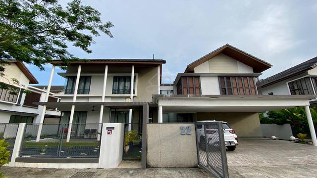 PRICE DROP❗ UNIQUE DESIGN 👌Tiana Twin Bungalow Elmina Gardens 1