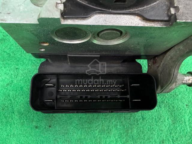 MERCEDES SLK R172 Abs Pump - photo 3 of 3