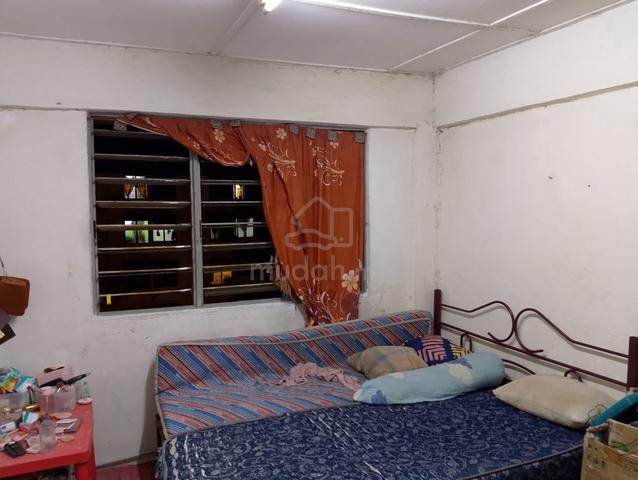 Desa Pandan Baiduri Apartment Block C1 Pangsapuri 5
