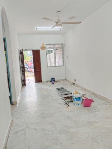 single storey terraced house for rent (Taman bukit desa) kepong 2