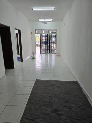 Jalan Jaya Putra / Mount Austin / Single Storey / Below Market 1