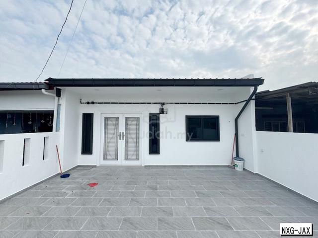 Fully Renovated!! 22x80 4R3B Taman Klang Jaya 1Sty House Klang 1
