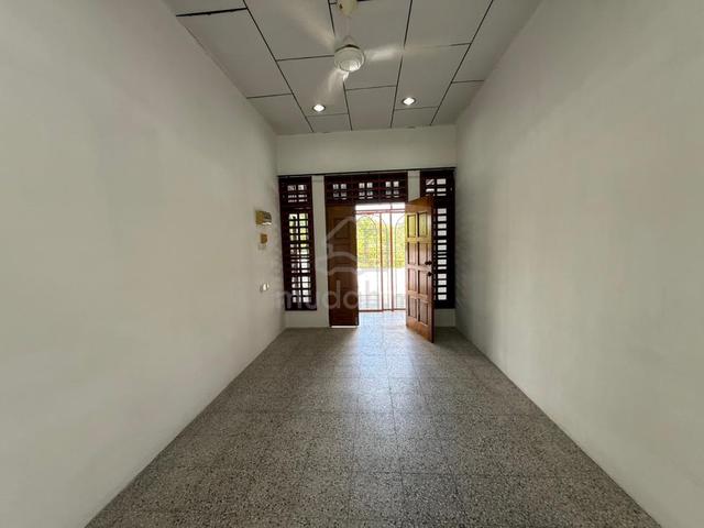 Taman Wira Jaya Chinese Neighbour 1 Stry Terrace Open Facing House 1