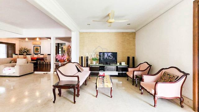 BUNGALOW FOR SALE Taman palm groove renovated limited unit for sale 1
