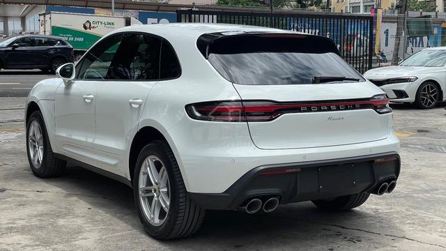 NFL High Spec 2022 Porsche MACAN 2.0 - 5