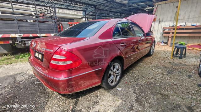 2004 Mercedes Benz E200 Avantgarde 1.8L (A) - 4