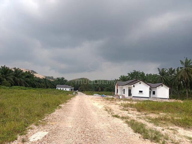 Jeram, Kg Bukit Kuching, Jalan Parit Omar 1