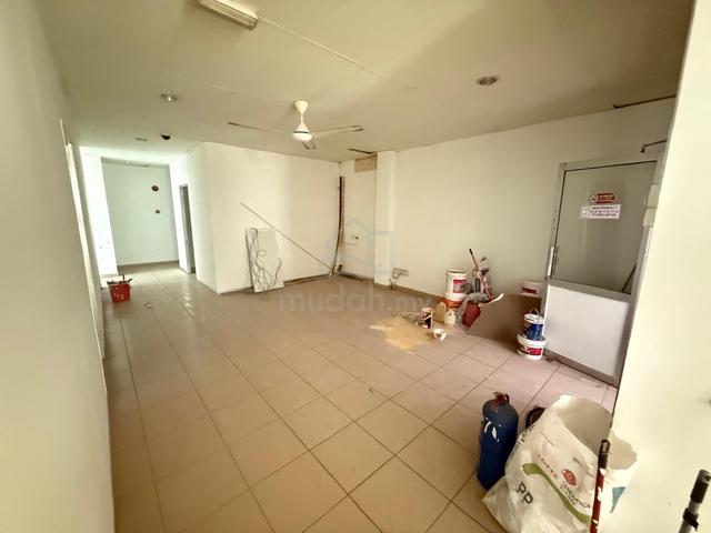 Ipoh Town Triple Storey Corner Shoplot Facing Mainroad For Rent 4