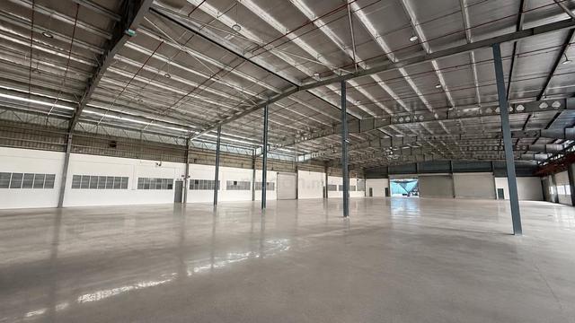 Kempas Single-Storey Factory with Mezzanine Office 1