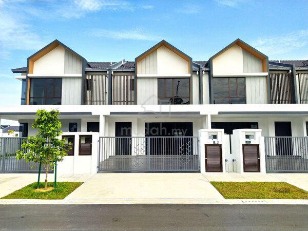 Affordable Freehold | 4R3B Family Home | RM4k Income Eligible 1