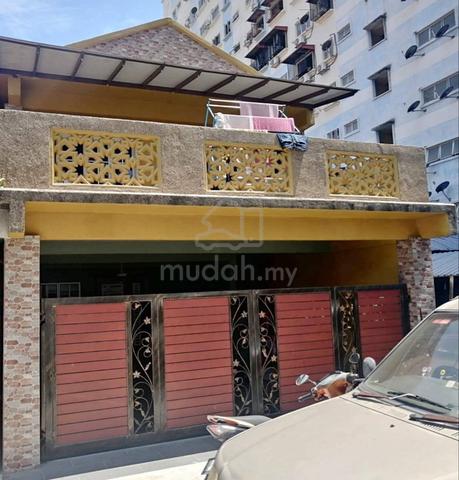 Double storey terrace pjs 2 Taman Medan Petaling Jaya Selangor 1