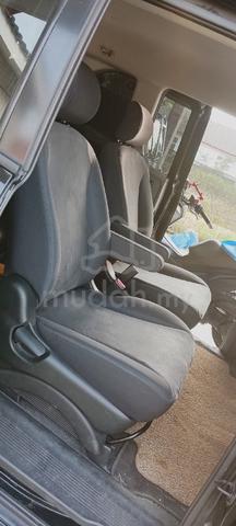 2010 Honda FREED 1.5 E (A) - 4