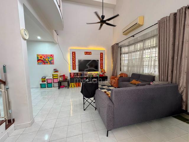 Pelangi indah,big size, 22x80,below market value, renovated, condition 1