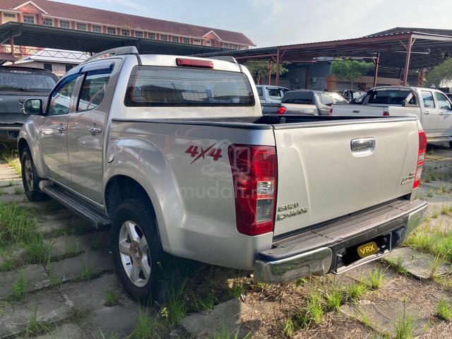 2014 Isuzu D-MAX 3.0A V-CROSS 4X4 - 4