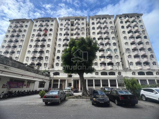 Ferringhi Mutiara Apartment 1