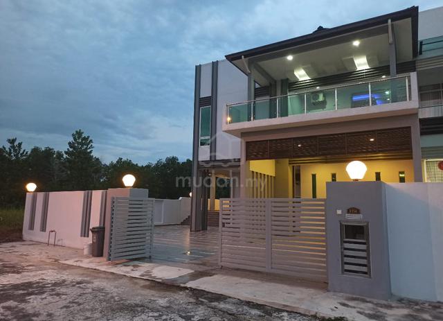 Negeri Sembilan Nilai Not Furnished Semi-Detached House For Rent 1
