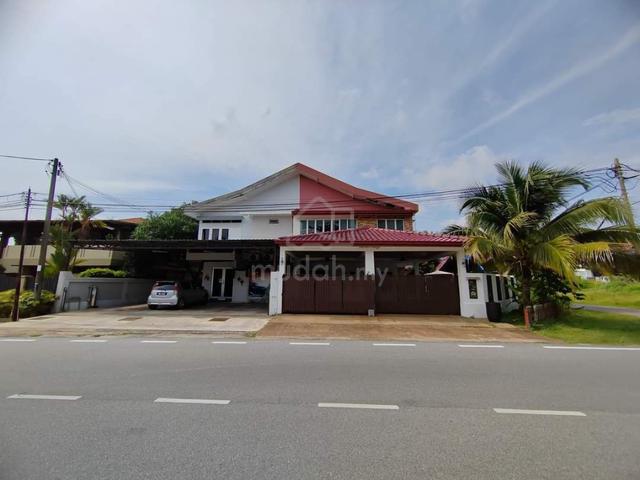 (Fully Furnished) Double Storey Luxury Villa Batu Buruk 1