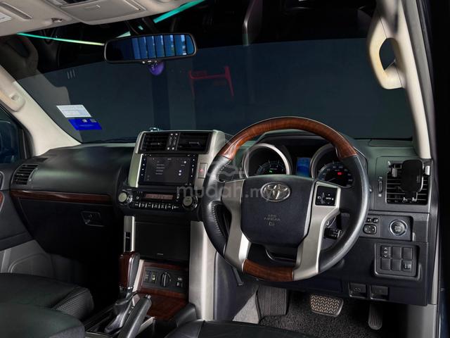 Toyota Landcruiser Prado TZG(A)4.0 V6 7 Seater - 3