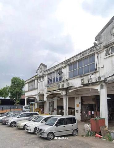 Bukit Kemuning, Shah Alam Corner 1.5 Storey Link Factory For Sale 1