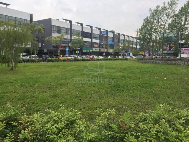 FEMALE ROOM ONLY, Sg Besi LRT Station, Lake Fields, TBS, Trillium 1