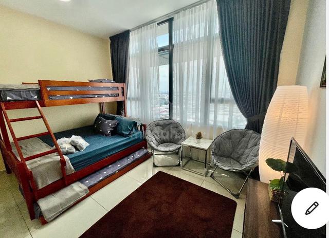 Centrestage Designer Suite 1