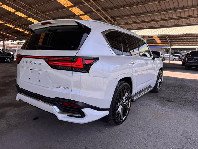 2024 Lexus LX600 3.4 (A) - 2