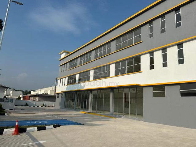 Detach factory at Puncak Alam 1