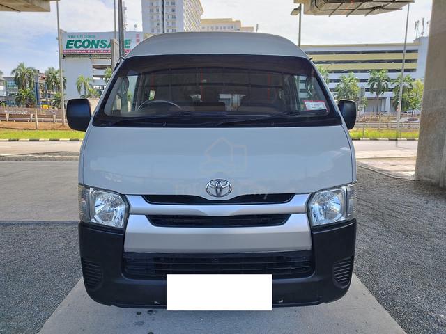 2014 Toyota Hiace 2.5 (M) Window Van High Roof - 2