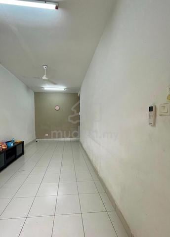 Jalan Rajawali Bandar Putra @ Kulai Single Storey Terrace House 1