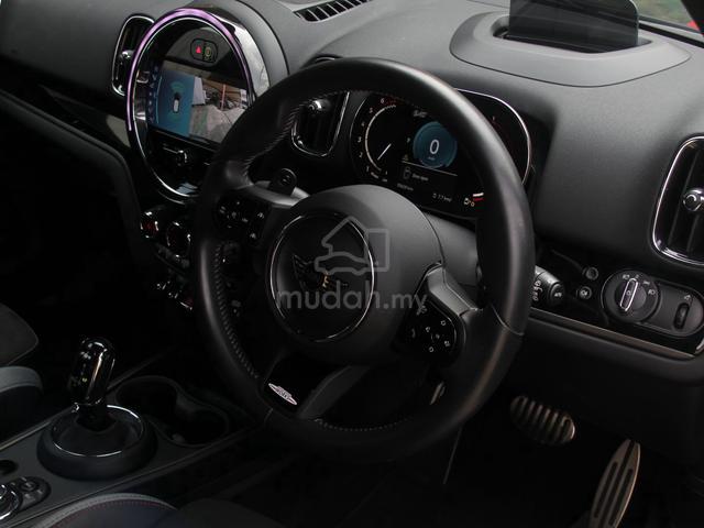 2022 Mini CROSSOVER JCW With HUD Price Negotiable - 4
