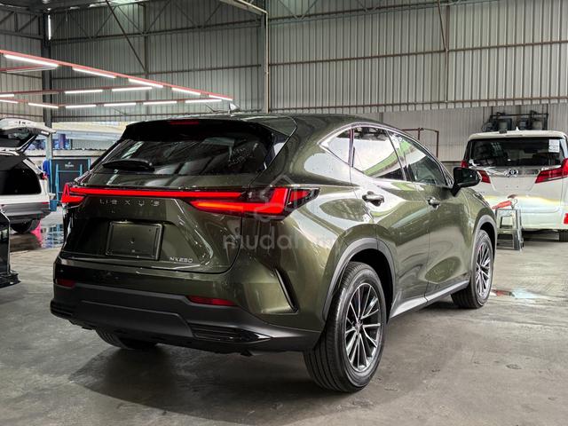 2023 Lexus NX250 BASE & I 💚 GreeN CoL 15k Mileage - 5