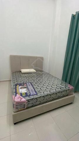 Bilik Sewa Lelaki Sungai Udang MasterBed 1