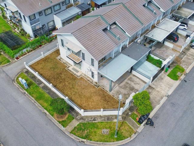 Corner lot 2storey terrace laurel@laman view,cyberjaya 1