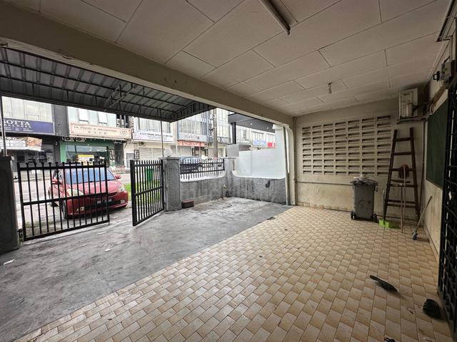Pendekar Single Storey Near Plaza Tasek Facing Shoplot 1