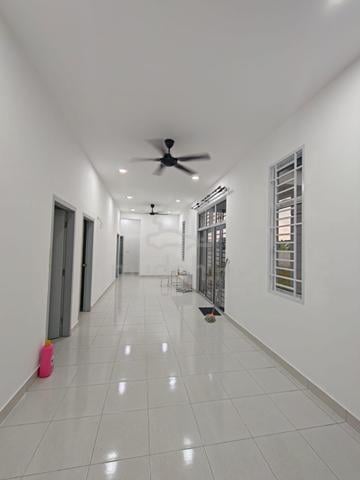 1-Storey Terrace house / Kulai IOI / Jalan Puyuh / 1