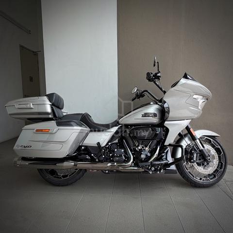 Harley Davidson CVO RoadGlide Unreg - photo 4 of 14