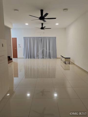 2 Storey Terrace House Bywater Setia Utama 3 Setia Alam 22x70 sewa 1