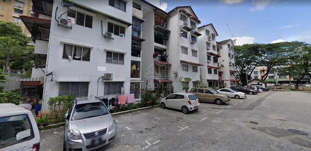 Medium room available at Taman Gembira Apartments, Kuchai Lama 1
