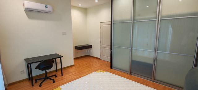 Master Room for Rent - Bukit Raja 1