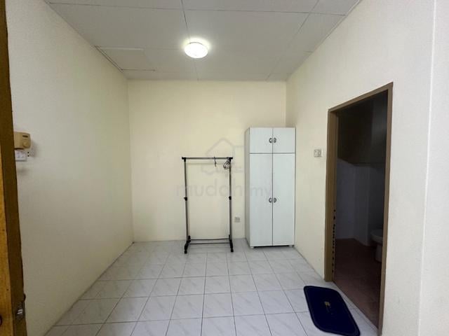 2 Storey Terrace Sungai Batu Teluk Kumbar 1