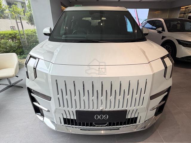 2026 Zeekr 009 0.0 ULTRA LUXURY MY24 (A) - 1