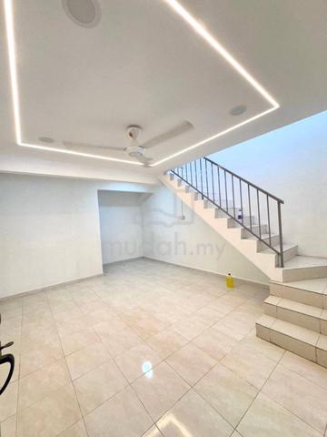 Batu Pahat|Taman Bukit Flora|2-Storey Medium Low Cost|Renovated Unit 1