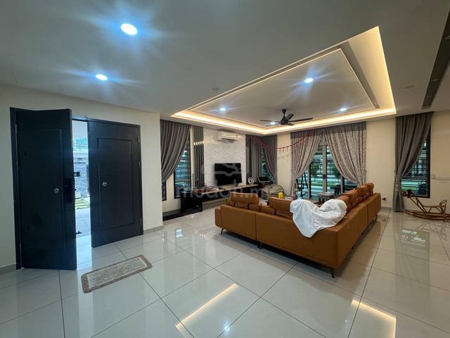 Taman Perling Sutera Jingga Big Size Double Storey Semi D For Sale 1