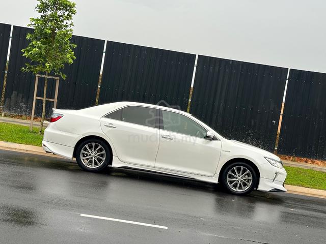 Toyota Camry 2.5 HYBRID LUXURY🔥Limited Unit - 2
