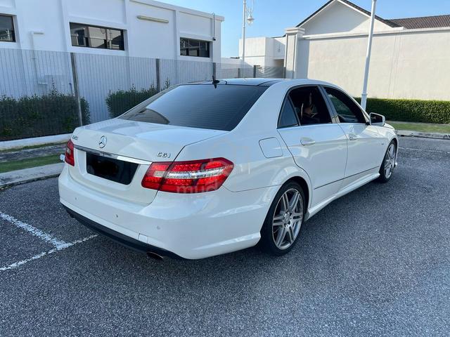 Mercedes Benz E250 CGi Sport AMG - 4